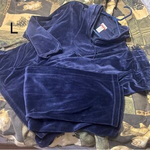 Cozy Women’s sweatsuit set in Navy Blue